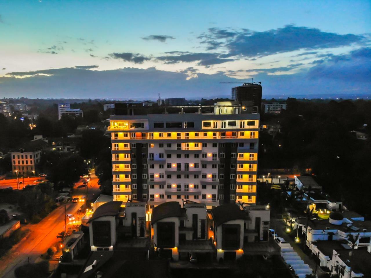 Glam Hotel Nairobi - Near Westgate Mall, Westlands Esterno foto